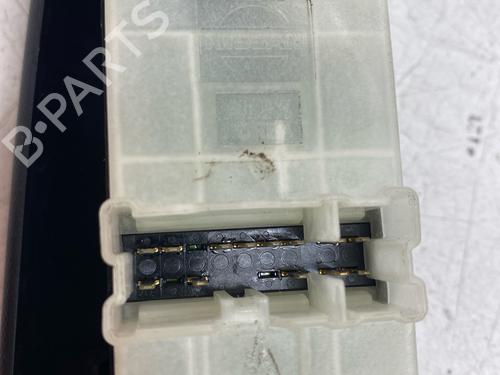 Left front window switch NISSAN NOTE (E11, NE11) 1.4 | BP39508749I27 - Image 2