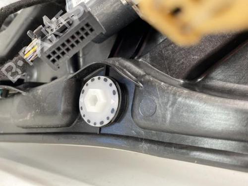 front-left-window-mechanism-fiat-500x-334_-10-334axn1b-71777162-2014-22849409 main image