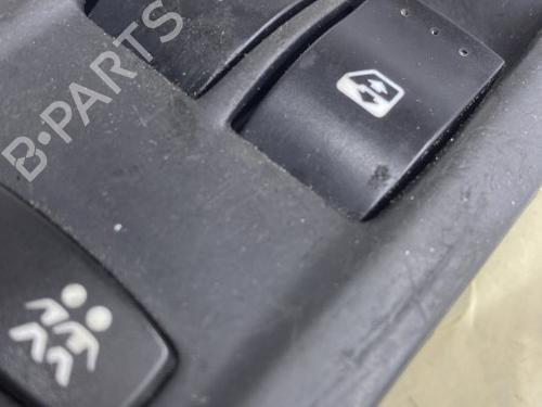 Used Switch Switch RENAULT MEGANE II (BM0/1_, CM0/1_) 1.5 dCi (BM0F, BM0T, BM2B, CM0F, CM0T) (82 hp) 22862670 22862670