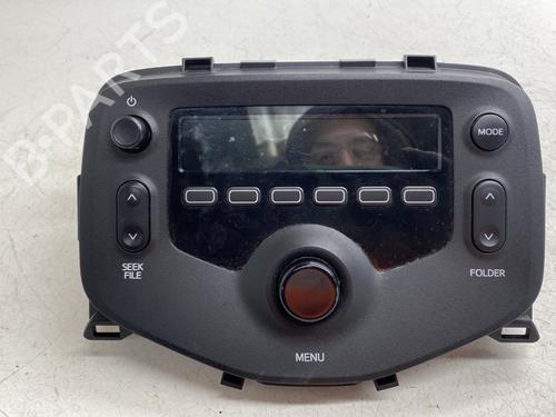 Used Radio CITROËN C1 II (PA_, PS_) 1.0 VTi 72 (72 hp) 31584327