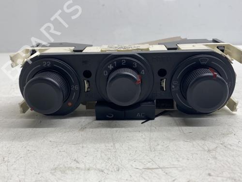 Used Climate control SEAT IBIZA III (6L1) 1.9 TDI (100 hp) 30335737