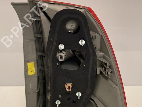 Used Right taillight HONDA FR-V (BE) 2.2 i CTDi (BE5) (140 hp) 22849954