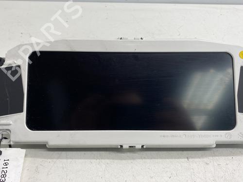 Used Instrument cluster PEUGEOT 308 III (FB_, FH_, FP_, F3_, FM_) PureTech 130 (FPHNSL, FPHNST) (131 hp) 24657382