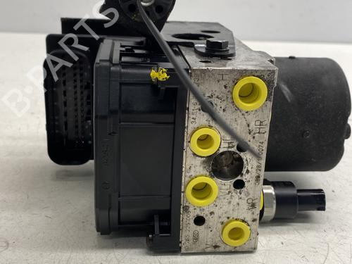 Used ABS pump BMW 7 (E38) 730 d (193 hp) 31624983