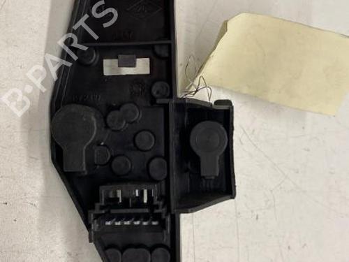 Used Lamp holder RENAULT LAGUNA II Grandtour (KG0/1_) 1.9 dCi (KG1A, KG1W, KG0G) (110 hp) 22849531