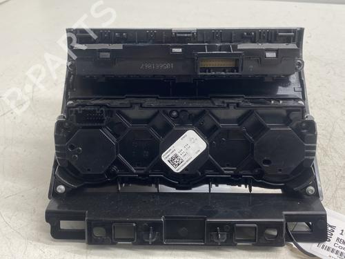 Climate control RENAULT ARKANA I (LCM_, LDN_) 1.6 E-TECH 145 (LDMU) | BP27819114I5