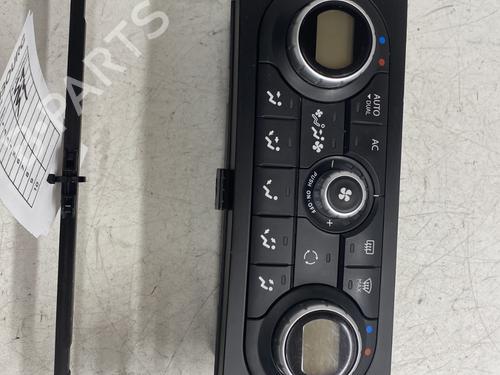 Used Climate control RENAULT KOLEOS I (HY_) 2.0 dCi 4x4 (HY0K) (150 hp) 27819072
