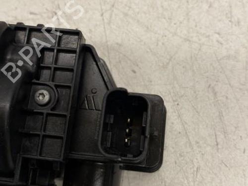 Used Tailgate lock PEUGEOT 208 I (CA_, CC_) 1.6 HDi (92 hp) 22849081