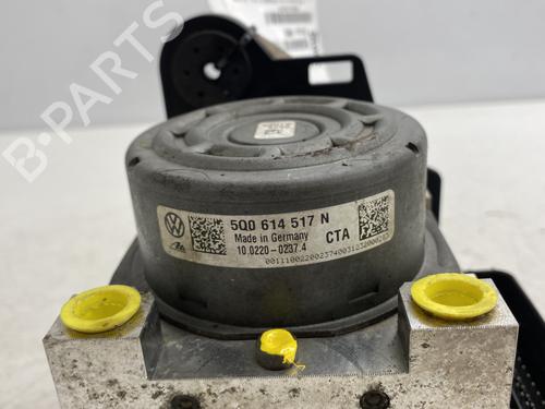 Used ABS pump ABS pump VW GOLF VII (5G1, BQ1, BE1, BE2) 1.6 TDI (105 hp) 33655547 33655547