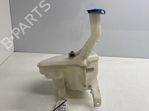 Used Windscreen washer tank TOYOTA YARIS (_P9_) 1.4 D-4D (NLP90_, NLP90R) (90 hp) 26978057