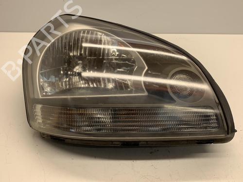 Right headlight HYUNDAI TUCSON (JM) 2.0 CRDi All-wheel Drive | BP22858376C29 