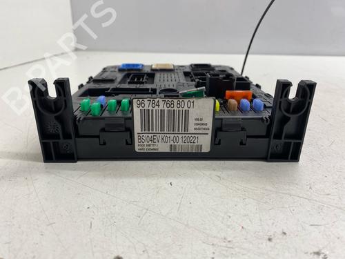 Used Fuse box Fuse box 35924622 35924622