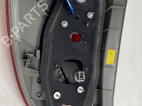 right-taillight-honda-fr-v-be-2004-26683685 main image