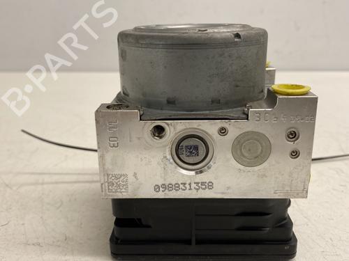 Used ABS pump ABS pump RENAULT MEGANE IV Hatchback (B9A/M/N_) 1.5 Blue dCi 115 (B9A6) (116 hp) 25214197 25214197