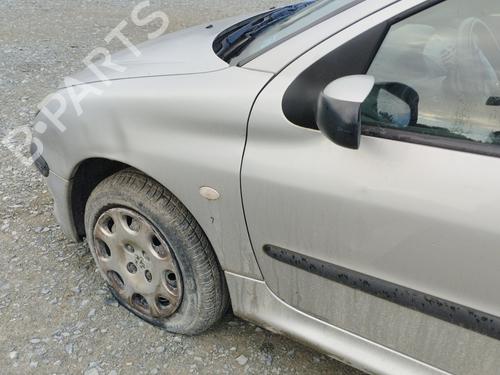 Right taillight PEUGEOT 206 Hatchback (2A/C) 1.4 i | BP31967004C35 