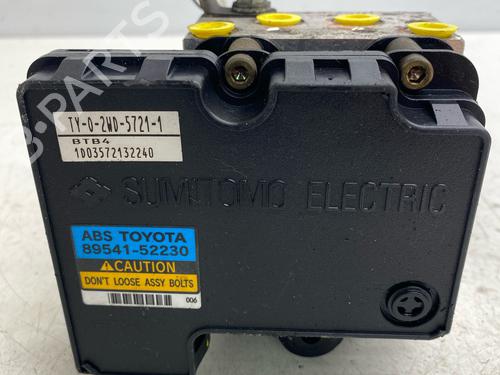 Used ABS pump ABS pump TOYOTA YARIS (_P1_) 1.4 D-4D (NLP10_, NLP10R) (75 hp) 34203156 34203156