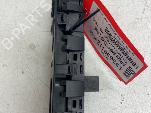 Used Left front window switch Left front window switch CITROËN JUMPY II Van 2.0 HDi 120 (120 hp) 39663097 39663097