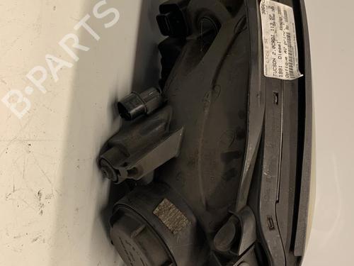 Right headlight HYUNDAI TUCSON (JM) 2.0 CRDi All-wheel Drive | BP22858376C29 