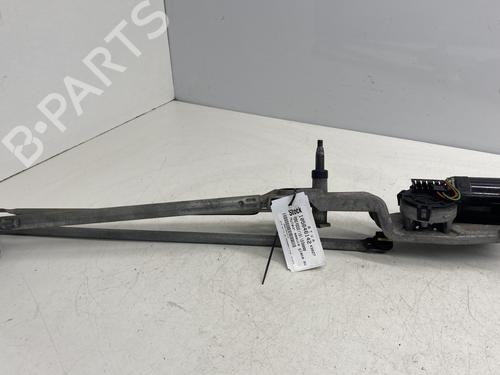 Used Front wiper motor FORD FOCUS I (DAW, DBW) 1.6 16V (100 hp) 26224345