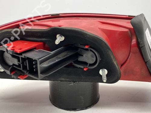 Used Right taillight Right taillight ALFA ROMEO 159 Sportwagon (939_) 1.9 JTDM 16V (939BXC1B, 939BXC12) (150 hp) 22850039 22850039