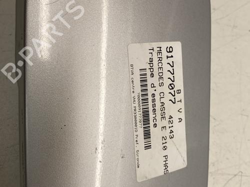 Used Fuel flap MERCEDES-BENZ E-CLASS (W210) E 220 CDI (210.006) (143 hp) 22861070