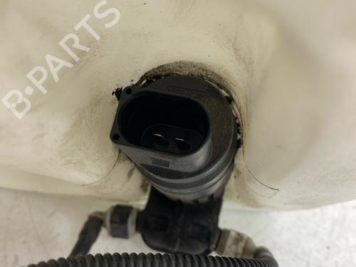 Used Windscreen washer tank Windscreen washer tank VW GOLF VI (5K1) [2008-2014] 34504990 34504990