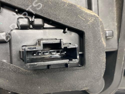 left-taillight-dacia-sandero-ii-2012-39663150 main image