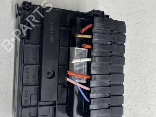 Used Fuse box PEUGEOT 5008 (0U_, 0E_) 1.6 HDi (114 hp) 28139625