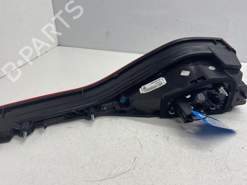 right-tailgate-light-renault-megane-iv-hatchback-b9amn_-2015-31871878 main image