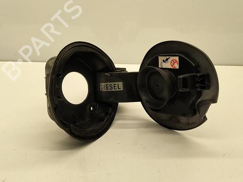 Klapa wlewu paliwa RENAULT MEGANE III Hatchback (BZ0/1_, B3_) 1.5 dCi (BZ09, BZ0D, BZ1W, BZ29, BZ14) | BP22856711C131 