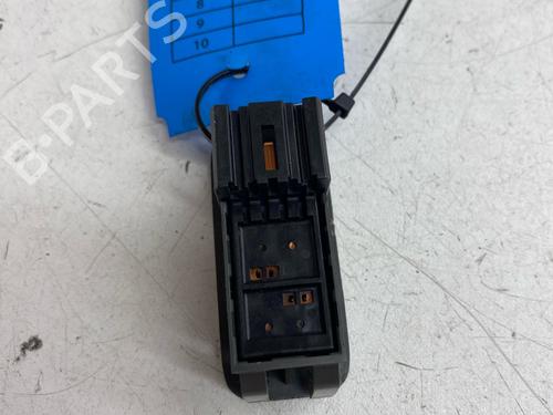 Used Right front window switch Right front window switch SUZUKI IGNIS I (FH) 1.3 (HV51, HX51, RG413) (83 hp) 35728181 35728181
