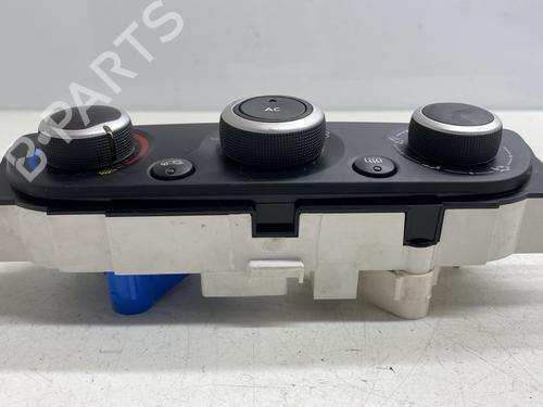 Used Climate control RENAULT MEGANE III Hatchback (BZ0/1_, B3_) 1.5 dCi (BZ09, BZ0D, BZ1W, BZ29, BZ14) (110 hp) 26978100