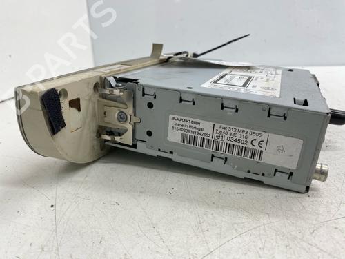 Used Radio Radio 37271107 37271107