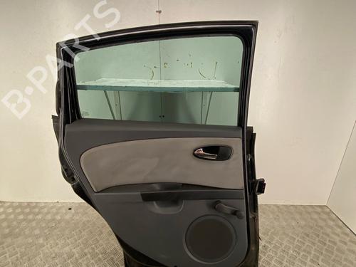 Used Left rear door Left rear door 37196229 37196229