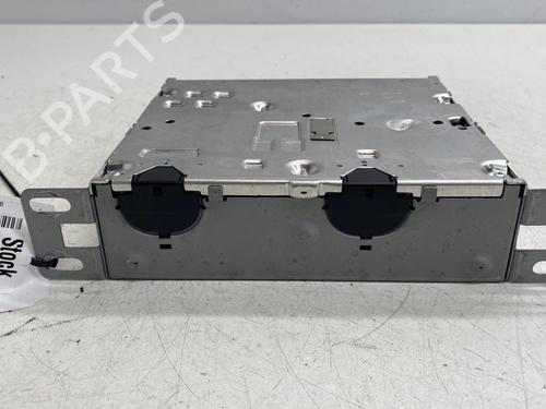 Used Radio Radio RENAULT TWINGO III (BCM_, BCA_) 1.0 SCe 65 (BCMJ) (65 hp) 29299298 29299298