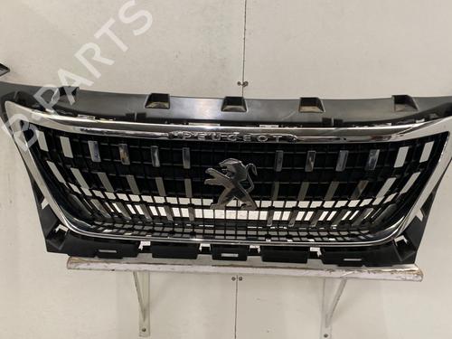 Used Grille PEUGEOT 3008 II SUV (MC_, MR_, MJ_, M4_) 1.2 THP/ PureTech 130 (MRHNSM, MRHNSU, MRHNSJ, MRHNYW,... (131 hp) 28014755