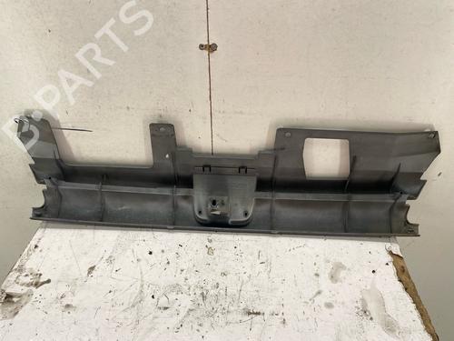 Used Grille Grille 38332128 38332128