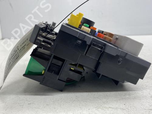Used Fuse box PEUGEOT 3008 I MPV (0U_) 1.6 BlueHDi 120 (120 hp) 28568050