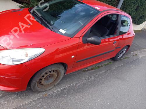 Fuse box PEUGEOT 206+ (2L_, 2M_) 1.4 HDi eco 70 | BP32204355E1 