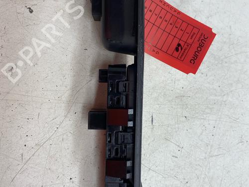 Used Right front window switch Right front window switch 38332328 38332328
