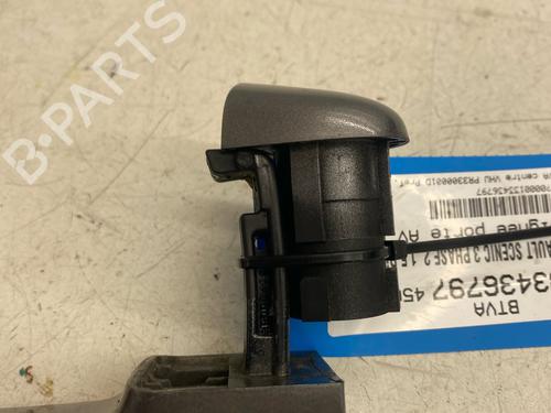 Używane Klamka zewnętrzna drzwi przednich prawych Klamka zewnętrzna drzwi przednich prawych RENAULT SCÉNIC III (JZ0/1_) 1.5 dCi (110 hp) 39663253 39663253