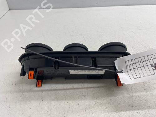 climate-control-jeep-renegade-suv-bu-b1-bv-2014-40596540 main image