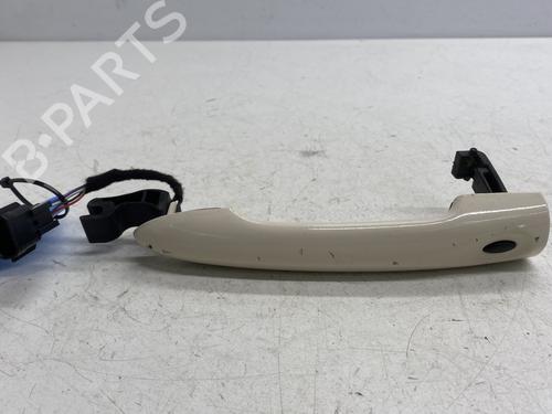 Maniglia esterna anteriore destra RENAULT CAPTUR I (J5_, H5_) 1.5 dCi 90 (J5N4, J5M5, J5MW, J5M6, J5AL, J5AJ) (90 hp) 31990392