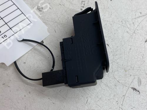 Used Left rear window switch Left rear window switch 39155842 39155842