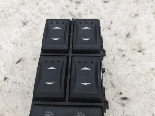 Used Left front window switch FORD MONDEO III Turnier (BWY) 1.8 16V (125 hp) 22874280