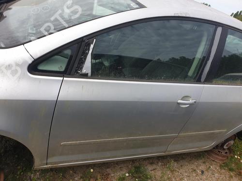 Used Left front door Left front door 37036599 37036599