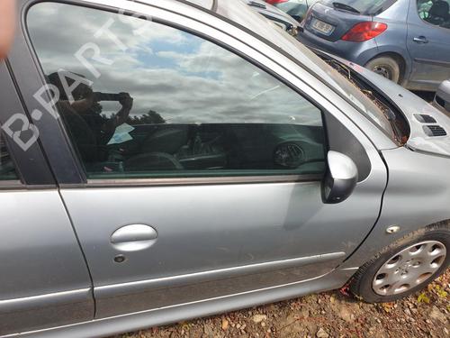 Used Right front door PEUGEOT 206 SW (2E/K) 1.4 HDi (68 hp) 28035178