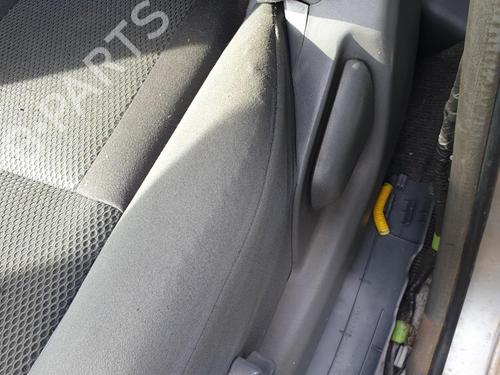 Left front seat TOYOTA RAV 4 II (_A2_) 2.0 D 4WD (CLA20_, CLA21_, CLA20R, CLA21R) | BP36961036C15 - Image 3