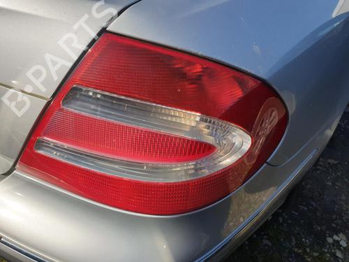 Used Right taillight Right taillight MERCEDES-BENZ CLK (C209) CLK 270 CDI (209.316) (170 hp) 33317445 33317445
