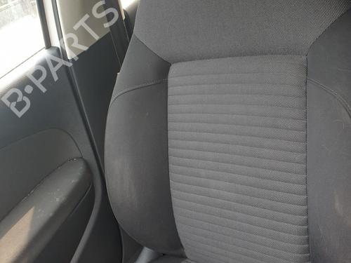 Stol høyre foran VW POLO V (6R1, 6C1) 1.6 TDI (90 hp) 29839929